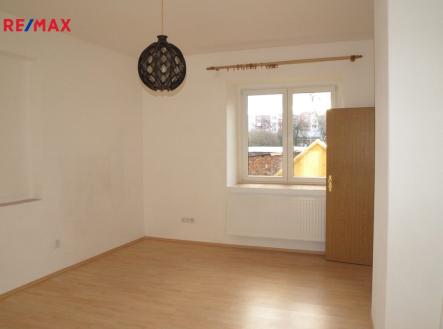 whatsapp-image-2024-07-08-at-16.17.29.jpeg | Pronájem bytu, 2+1, 75 m²