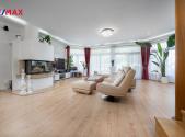 Prodej - dům/vila, 346 m²