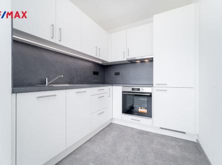 Kuchyň | Pronájem bytu, 1+kk, 34 m²