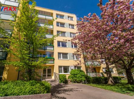 blatenska-19-23.jpg | Pronájem bytu, 2+kk, 45 m²
