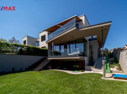 Prodej - dům/vila, 321 m² obrázek