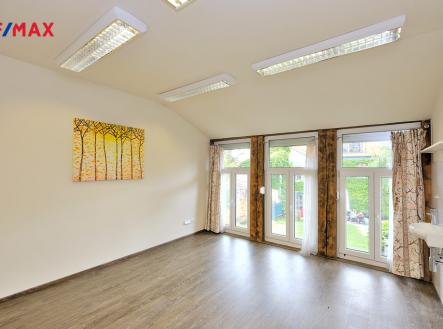 fxe30130.jpg | Pronájem - kanceláře, 46 m²