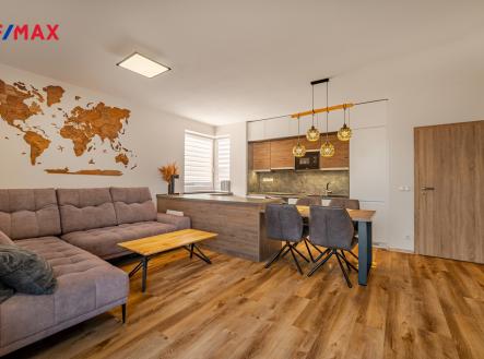 obyvak-1.2.jpg | Prodej bytu, 3+kk, 74 m²