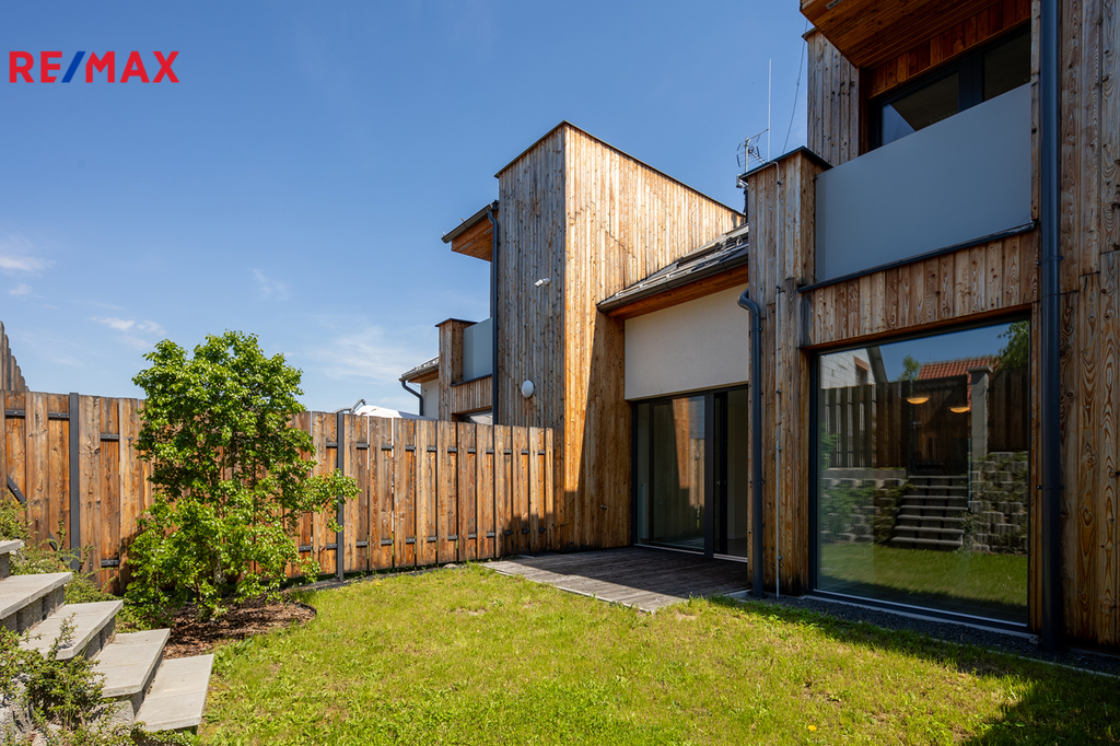 216a2584-hdr.jpg