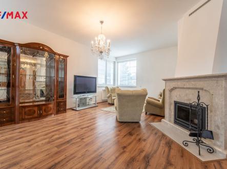 rd-pruhonice-21.jpg | Pronájem - dům/vila, 280 m²