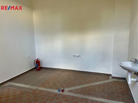 img-5563.jpeg | Pronájem - obchodní prostor, 40 m²