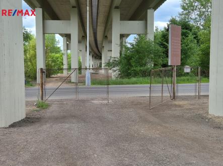 20250517-152351-1.jpg | Pronájem - pozemek pro komerční výstavbu, 1 000 m²