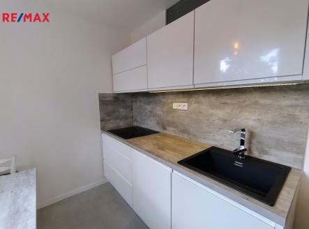 img-20250527-121541937-hdr.jpg | Pronájem bytu, 2+1, 46 m²