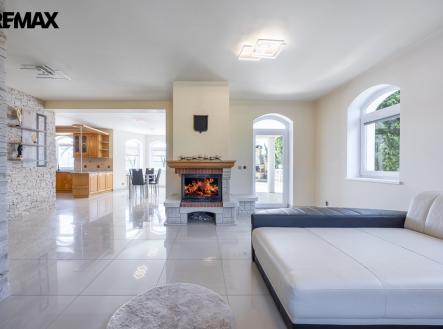 ob2.jpg | Prodej - dům/vila, 229 m²