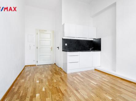 Pronájem bytu, 1+kk, 24 m² obrázek