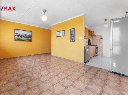 202506-celakovice-chalupa-1.jpg | Prodej bytu, 3+kk, 71 m²