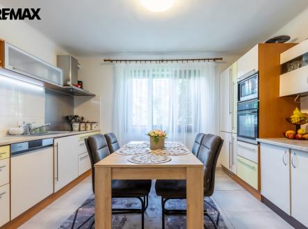 kunratice-01-1.jpg | Prodej - dům/vila, 181 m²