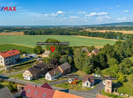 dron-okoli-1-vyznaceni.jpg | Prodej - pozemek pro bydlení, 1 253 m²