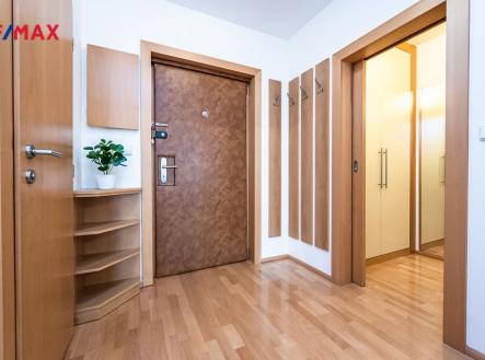 Předsíň | Pronájem bytu, 2+kk, 44 m²