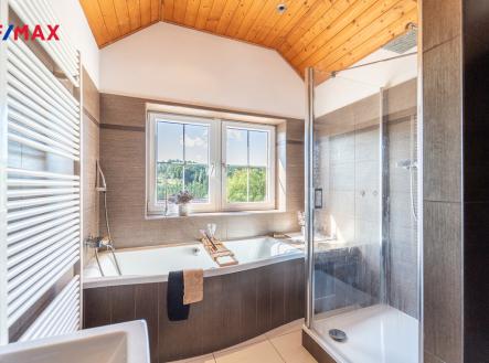 Koupelna v patře | Prodej - dům/vila, 110 m²