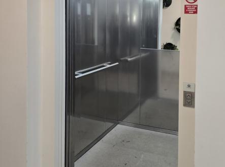 20251016-093502.jpg | Pronájem - skladovací prostor, 2 m²