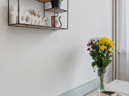 Jídelní stůl | Prodej bytu, 1+1, 41 m²