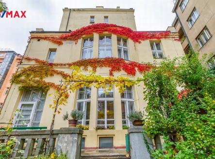 nad-stolou-01vvn.jpg | Prodej bytu, 4+1, 217 m²