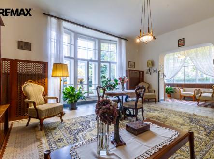 nad-stolou-01.jpg | Prodej bytu, 4+1, 217 m²