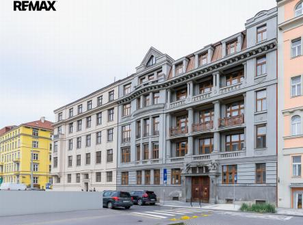 nad-stolou-00-2.png | Prodej bytu, 4+1, 217 m²