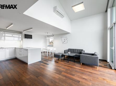 2025-07-08-111014-hdr.jpg | Prodej bytu, atypický, 204 m²