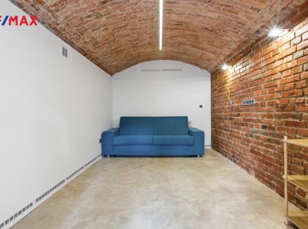 216a2166.jpg | Pronájem - skladovací prostor, 17 m²