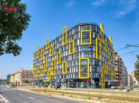 Pohled na dům | Pronájem bytu, 2+kk, 56 m²