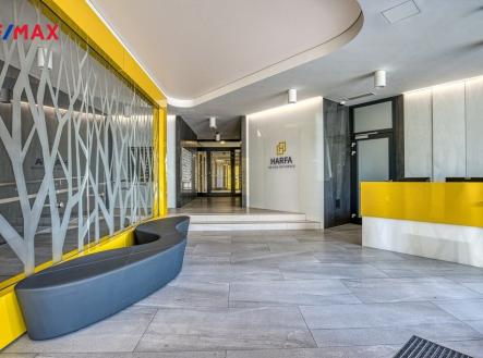 Vstupní hala s recepcí | Pronájem bytu, 2+kk, 56 m²