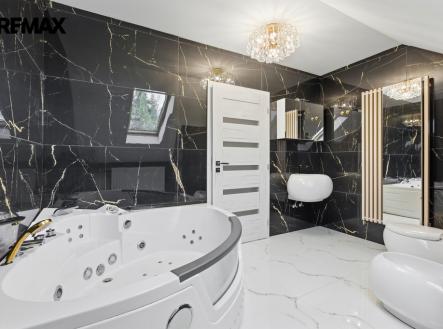 216a2034-edit-1.jpg | Prodej - nájemní dům, 377 m²