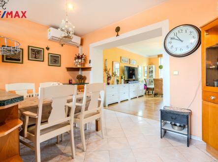 kostelec-foto-final-2.jpg | Prodej - nájemní dům, 489 m²