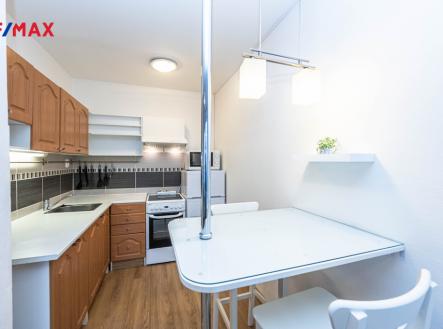 mh7-5466.jpg | Pronájem bytu, 1+kk, 32 m²