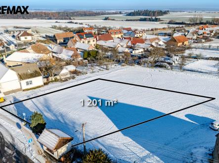 dron-pozemek-4-vyznaceni.jpg | Prodej - pozemek, zemědělská půda, 1 201 m²