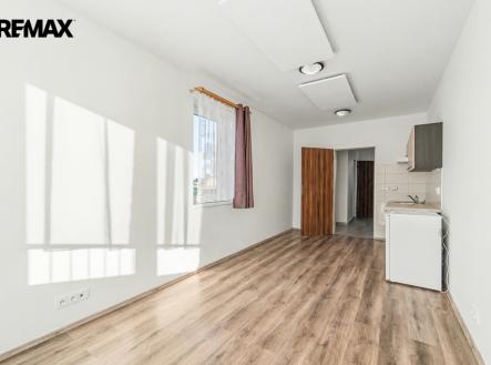 Pronájem bytu, 1+kk, 29 m² obrázek