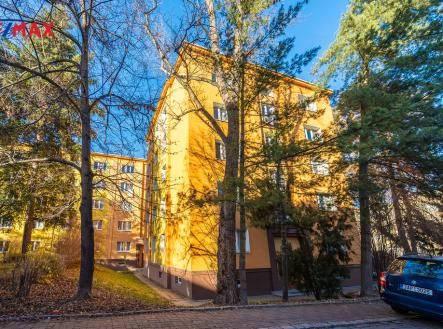 Pohled na dům | Prodej bytu, 2+1, 50 m²