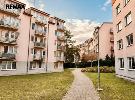 gemini-generated-image-kbk377kbk377kbk3.jpeg | Prodej bytu, 3+kk, 71 m²