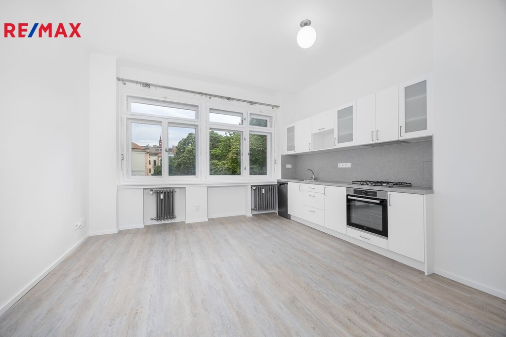 Prostorná kuchyň s dostatkem prostoru