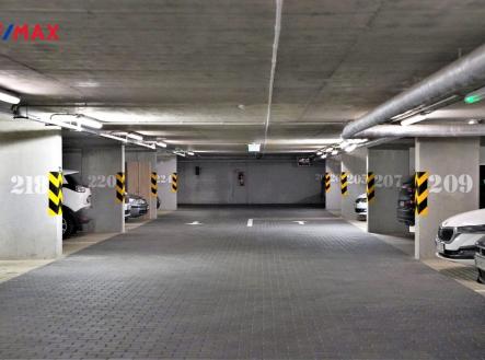 garaz-celkovy-pohled-i.jpg | Pronájem - malý objekt/garáž