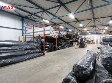 interier skladové haly | Prodej - výrobní prostor, 2 325 m²