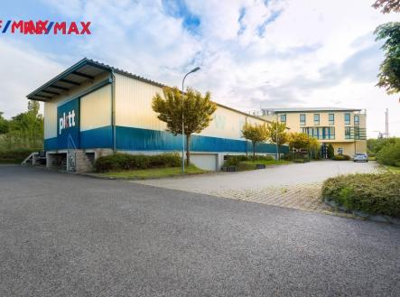skladová hala v pozadí administrativní budova | Prodej - výrobní prostor, 2 325 m²