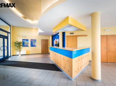 recepce | Prodej - kanceláře, 2 325 m²