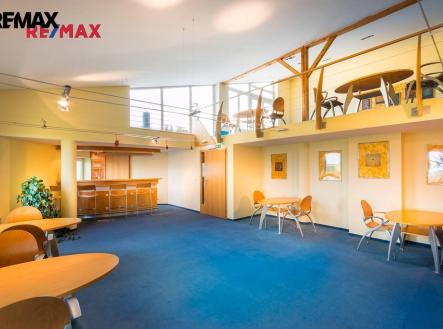 klidová zóna | Prodej - kanceláře, 2 325 m²