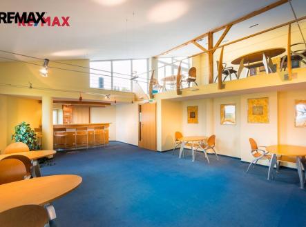 klidová zóna | Prodej - kanceláře, 2 325 m²