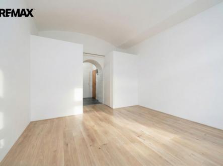 02-borivojova-vpredu.png | Pronájem - obchodní prostor, 42 m²