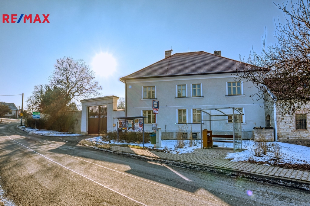 Pohled na dům z ulice