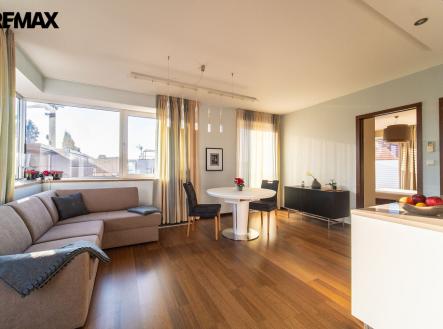 byty-korunni-17.jpg | Prodej bytu, 4+kk, 328 m²