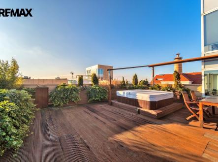 byty-korunni-3-100-1.jpg | Prodej bytu, 4+kk, 328 m²