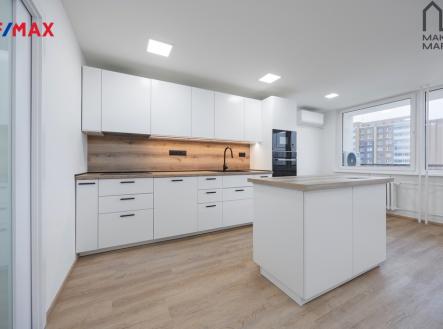 01.jpg | Prodej bytu, 3+kk, 82 m²