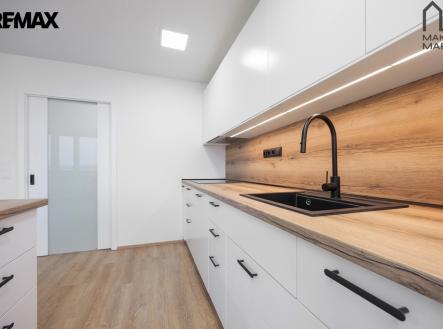 02.jpg | Prodej bytu, 3+kk, 82 m²