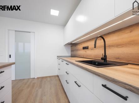 02.jpg | Prodej bytu, 3+kk, 82 m²