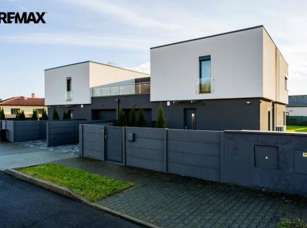 1.jpg | Prodej - dům/vila, 195 m²